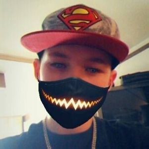 Meet your Posher, Adam